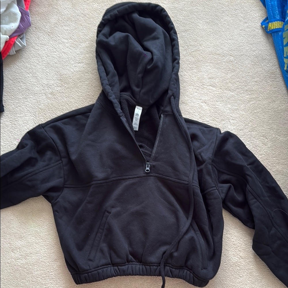 Alo Black Cropped Pullover Hoodie
